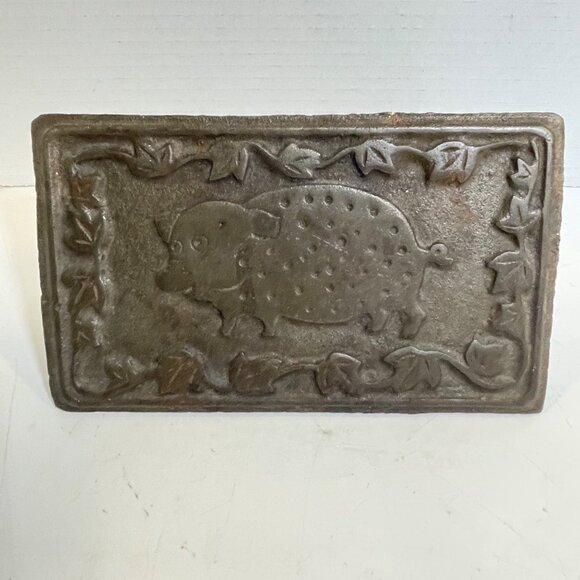 Vintage Cast Iron Pig Design Bacon Press With Wooden Handle - Picture 4 of 12